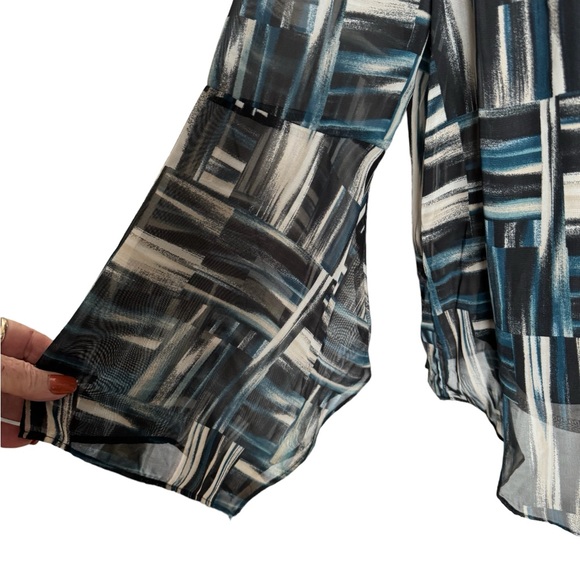 ❤️PERFECT for FALL!!  PRETTY PRINT TOP w/ATTACHED CAMI     LARGE - Picture 4 of 9